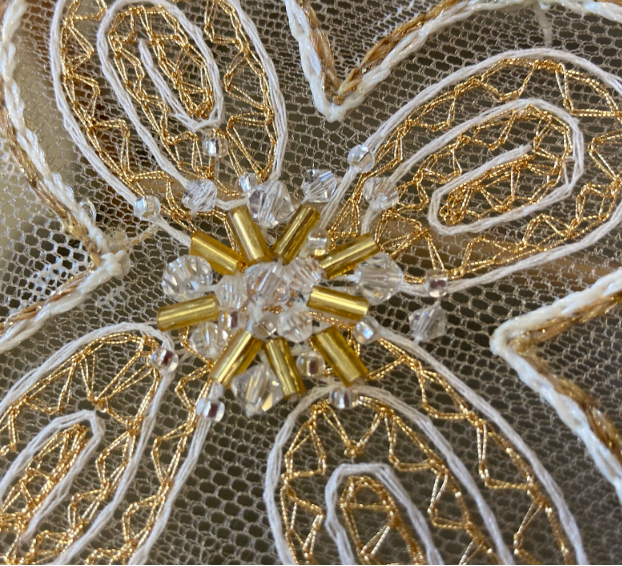 Broche  « MADEMOISELLE »