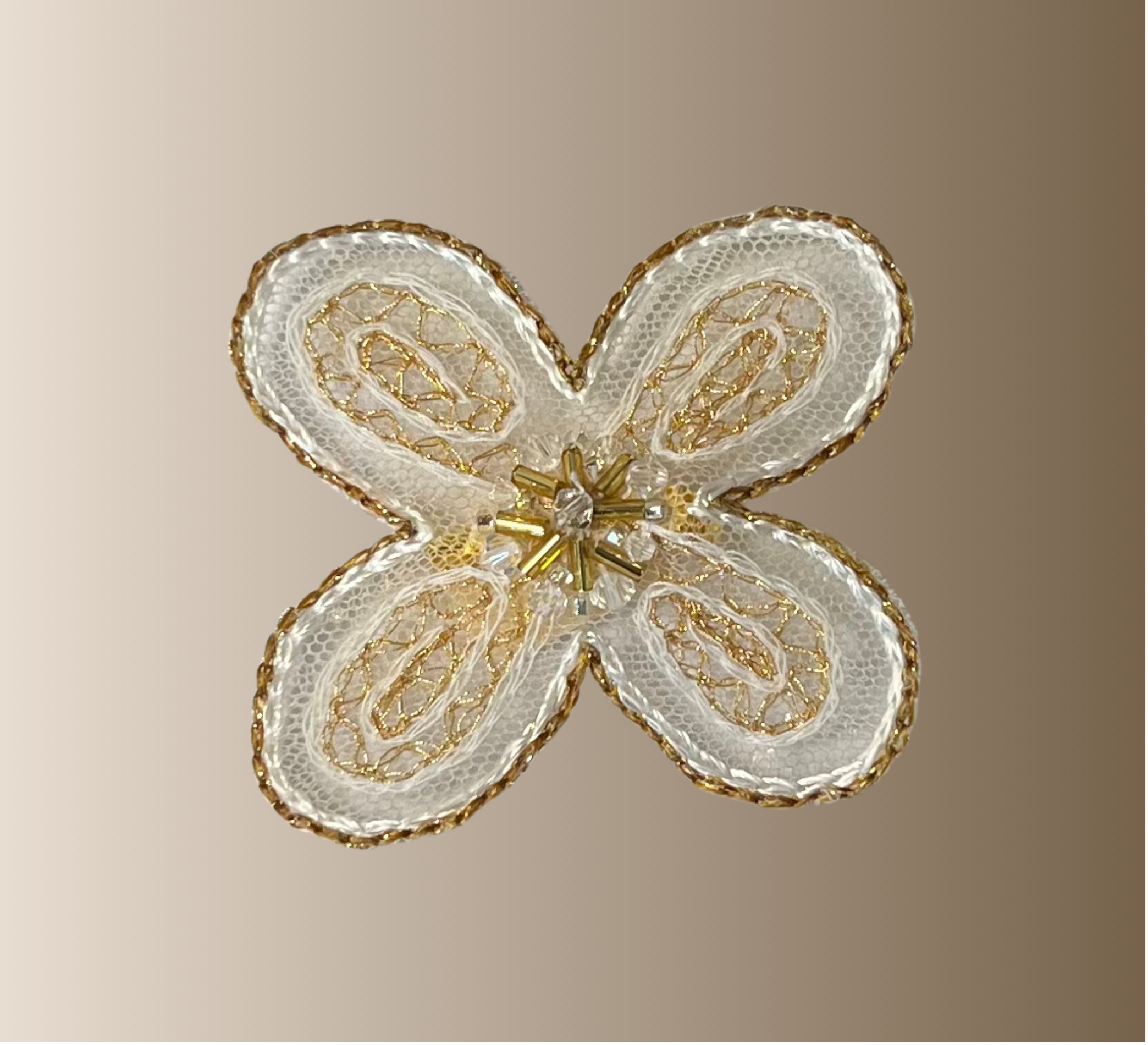 Broche  « MADEMOISELLE »
