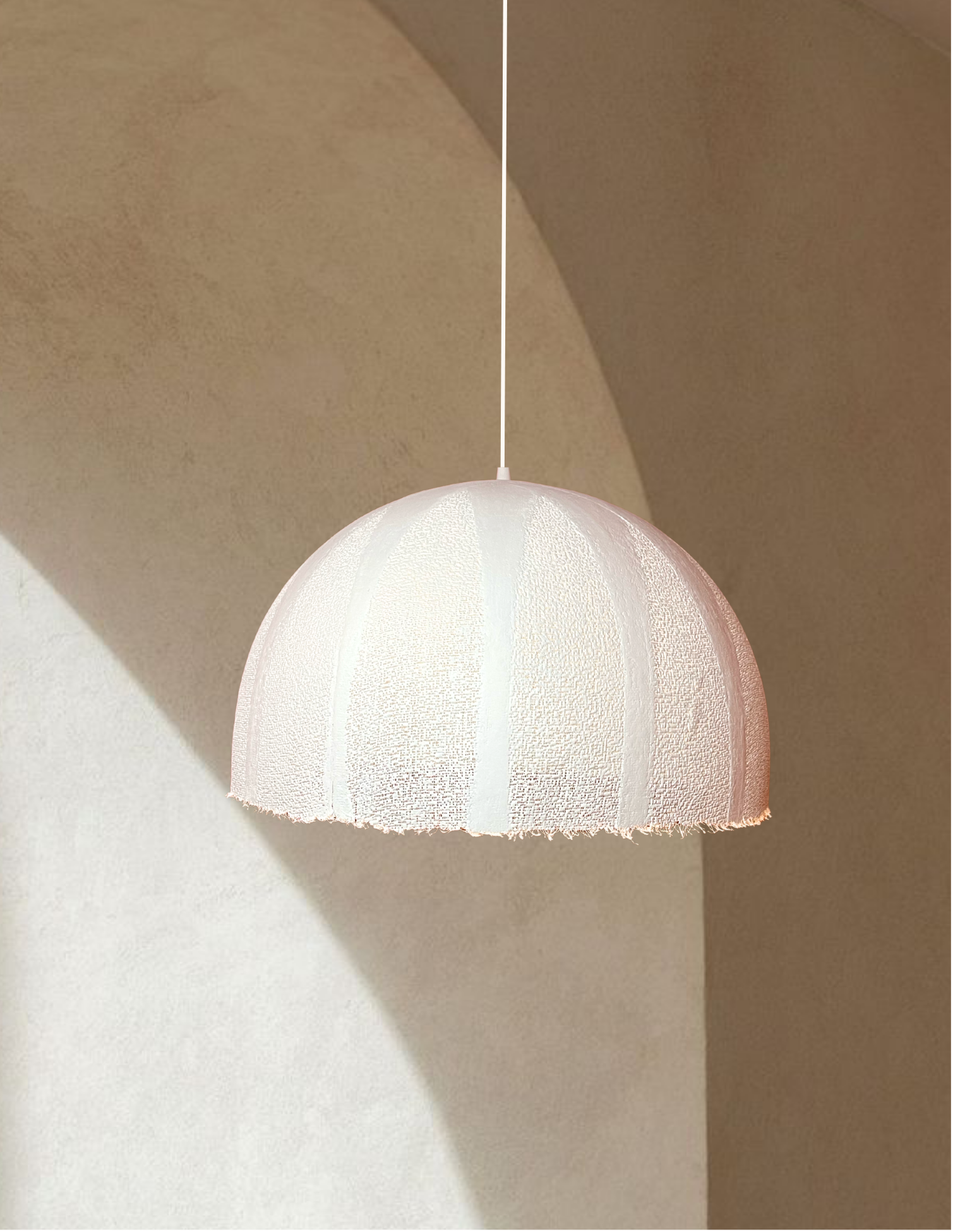 Suspension Effilochure L blanche en plâtre artisanal – luminaire fait main slmobjs Nancy